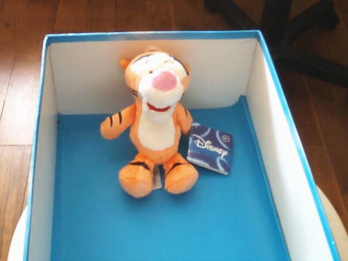 Doudou 4493 peluche tigrou - /,