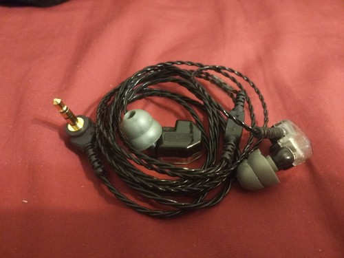 Earsonics sm3 earphones used - earphones-,