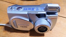 Appareil photo numérique vintage: OLYMPUS CAMEDIA C-300 ZOOM, 3Mp - Japon 2002