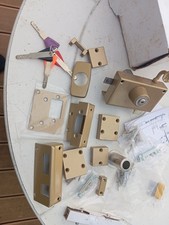 NEUF SERRURE JPM DROITE VEGA