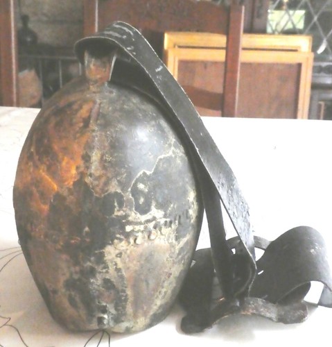 Ancienne importante cloche - ancienne, de