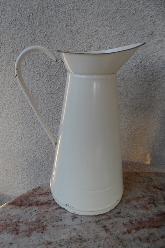 Grand broc eau couleur - broc,