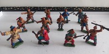 12 Figurines 28 mm. Métal