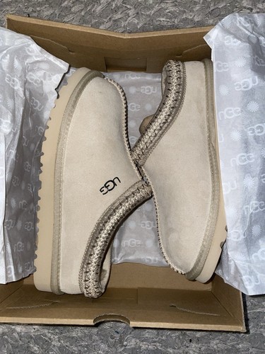 Ugg - , (dispo