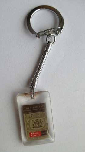 Porte clé vintage - clé, cigarettes