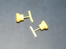 Dinky Toys 887 2 Bouchons remplissage  Unic Air BP  original des années 1960