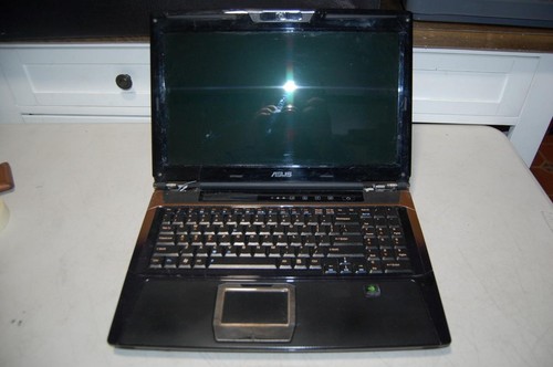 Asus republic gamers g50v - republic,