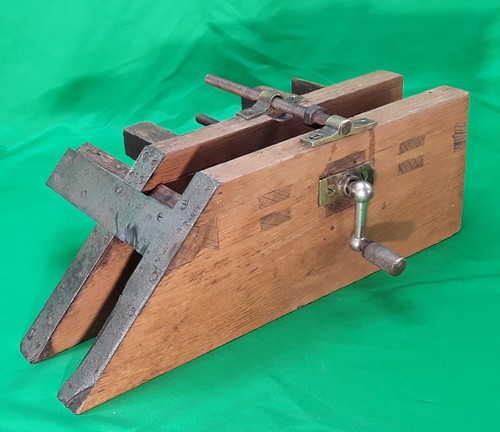 Outil ancien presse - ancien-, en