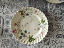 1 assiette plate en porcelaine