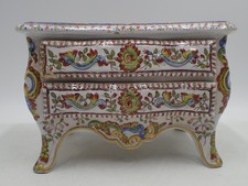 commode ancienne , faïence de Desvres ,début XXème