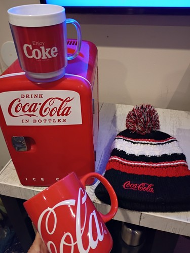 Coca cola mini fridge - cola,