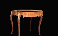Table marquetée Napoléon III XIXème siècle /  Napoleon III marquetry table