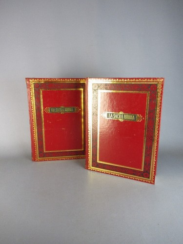 Bible avec deux - avec, en
