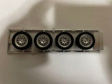 Roues et pneus Nissan Stagea