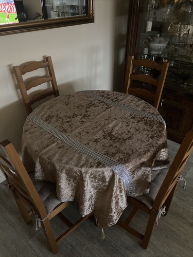 Table manger - table, manger(4