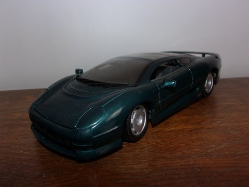 24eme maisto jaguar - 1/24eme,