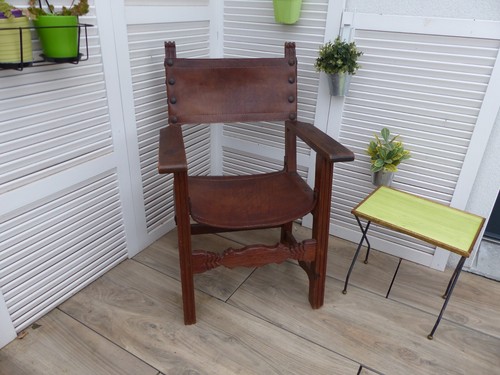 Fauteuil style médiéval - , /