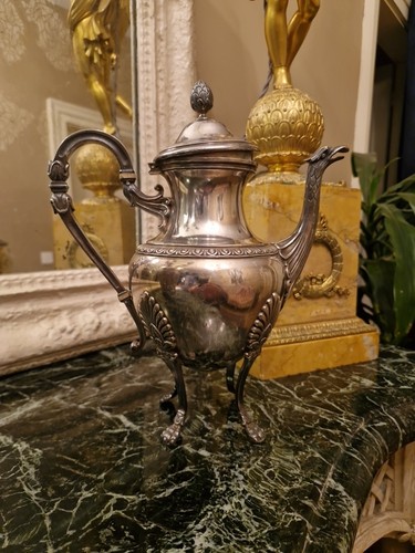 Cafetière métal argenté - en,