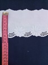 Coupon de dentelle broderie anglaise 1,40 m  x 9 cm large