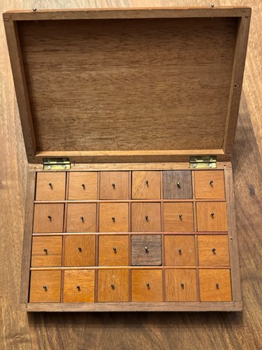 Coffret bijoutier horloger - /,