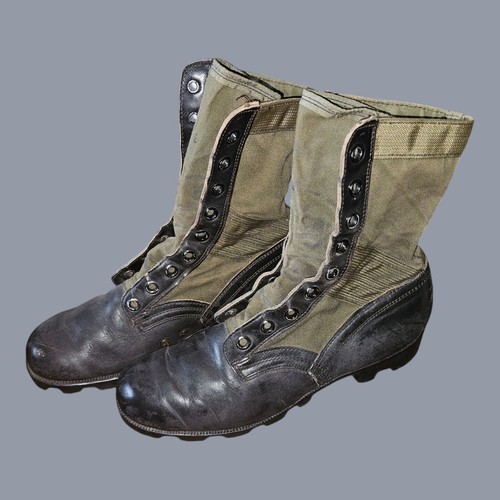 Vintage military jungle boots - military,