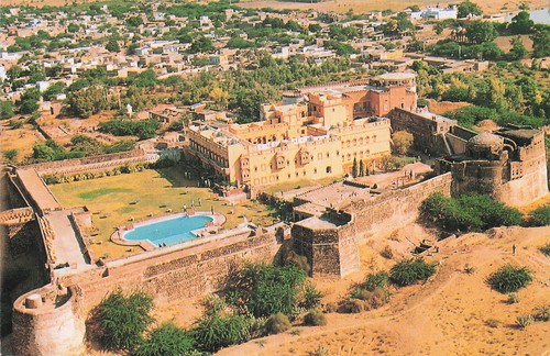 Inde khimar fort - khimar,