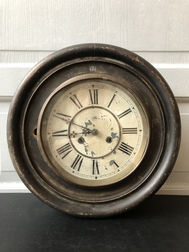 Ancienne horloge pendule œil
