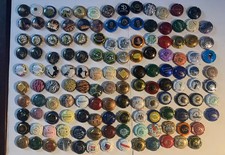 Lot de 137 capsules de