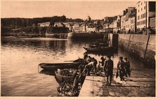 CPA 29 - DOUARNENEZ (Finistère) - 2. Un Arrivage de Thons