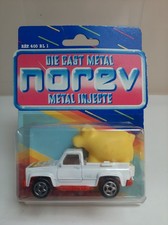 Voiture Pick-up " YOPLAIT " -