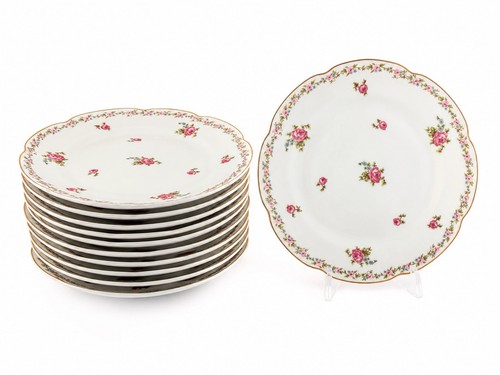 Lot assiettes en - de, 12