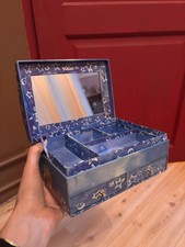 Boîte à bijoux bleue de