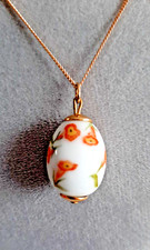 PENDENTIF en PORCELAINE - Peint main - Dimensions 3 X 1,5 cm - Forme OEUF -