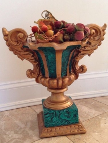 Beautiful rare table - beautiful,
