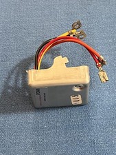 Régulateur de Tension 12V