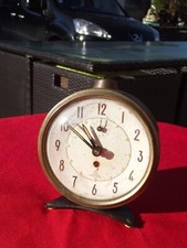 Ancien réveil mécanique Jaz