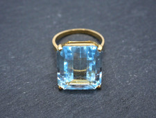 BAGUE EN OR JAUNE  18 CARATS