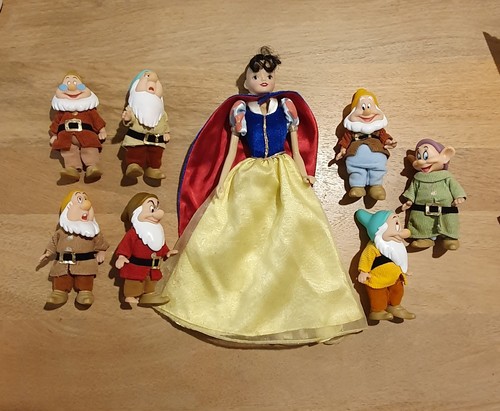 Figurines poupées disney - figurines,