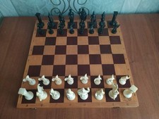 Jeu d'échecs table en bois