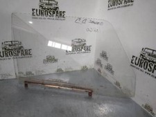 vitre de porte avant droite