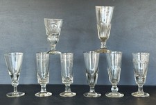 8 anciens verres à Absinthe de formes atypiques en verre soufflé bistrot