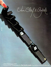 publicité Advertising  0922  1983    montre à quartz Van Cleef  Arpels
