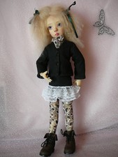 VETEMENTS  POUR POUPEE  KAYE WIGGS - BJD  -  5 PIECES