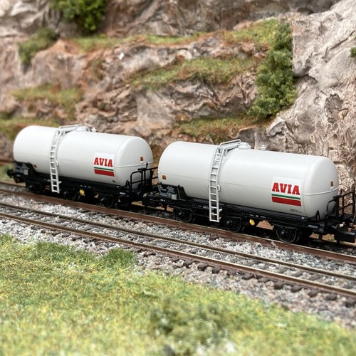 Wagons 3 essieux - uh,,