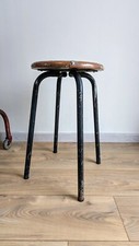 Ancien tabouret industriel marron