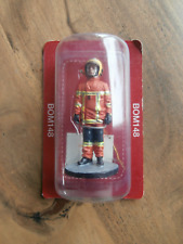 FIGURINE Delprado : POMPIER EN TENUE DE FEU (FRANCE) VENDEE 2010