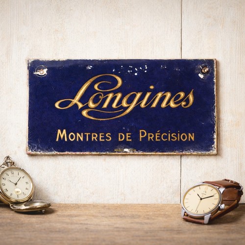 Ancienne plaque fixé sous - plaque,