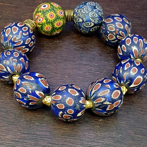 Bracelet ancien perles - , yeux