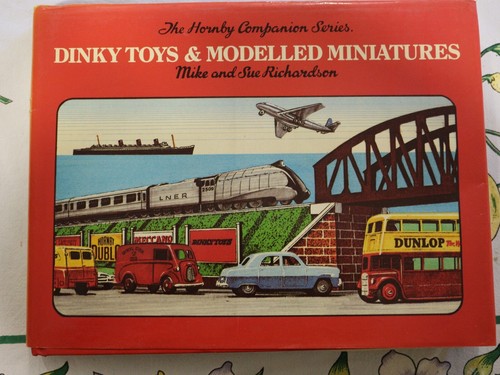 Vrai rare livre des dinky - vrai,