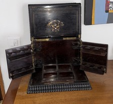 Cave à liqueur à restaurer